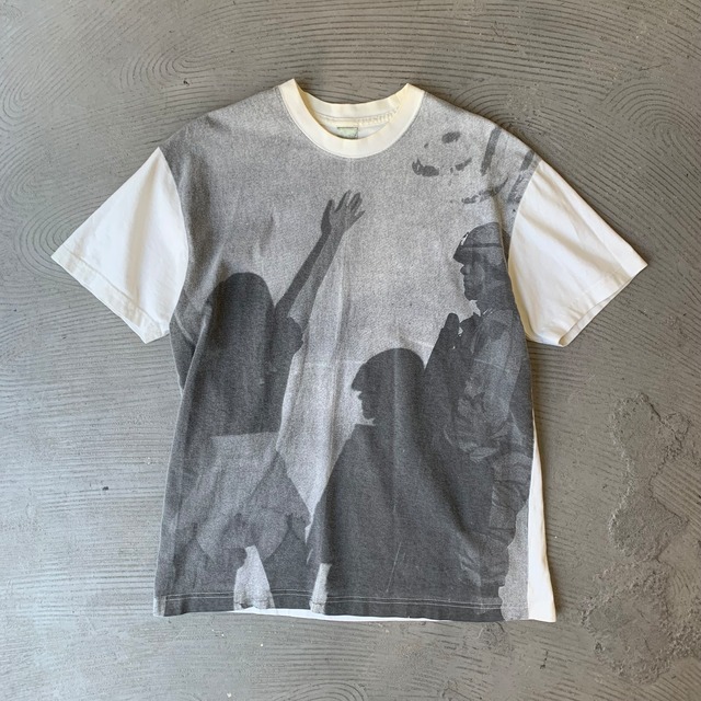 War graphic T-shirt