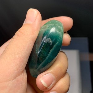 ハート 1. アウトレット品　可愛らしいハート ブルーグリーン フローライト