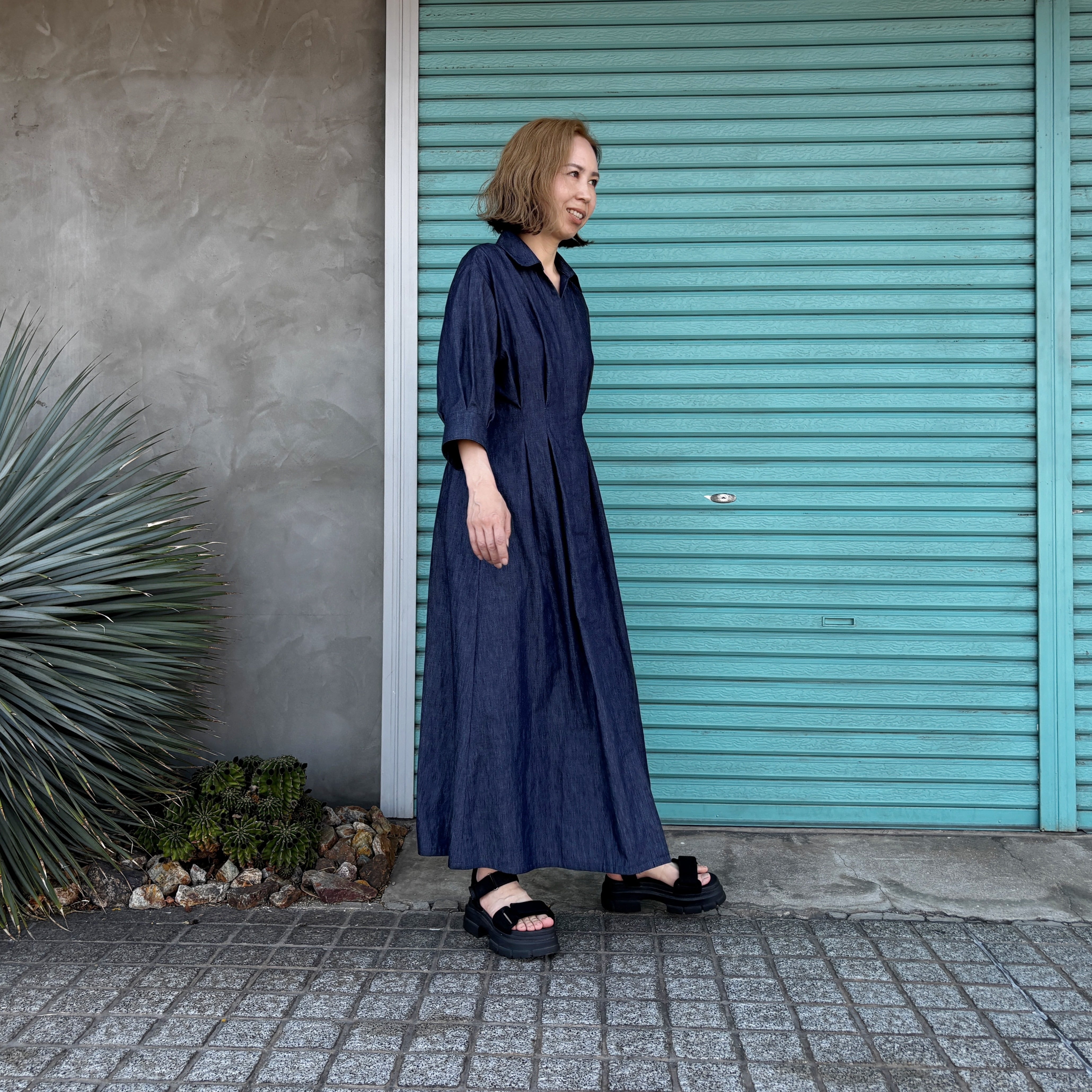 【Air Tuck Denim Dress】