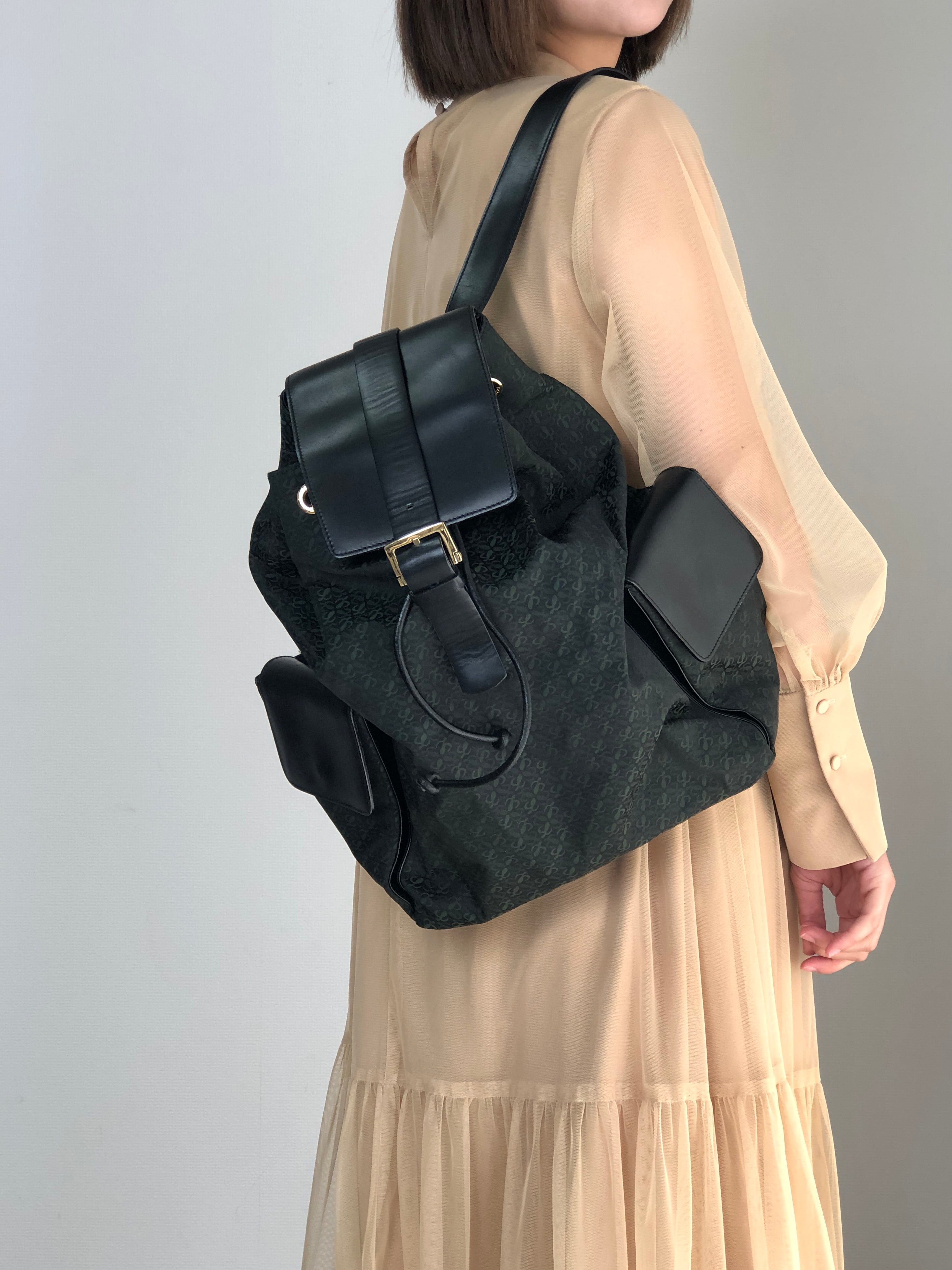 LOEWEロエベ　リュック ヴィンテージ ビンテージ　レザー　　バックパック　黒 LOEWE ロエベ 総柄 バックパック グリーン ブラック ジャガード レザー