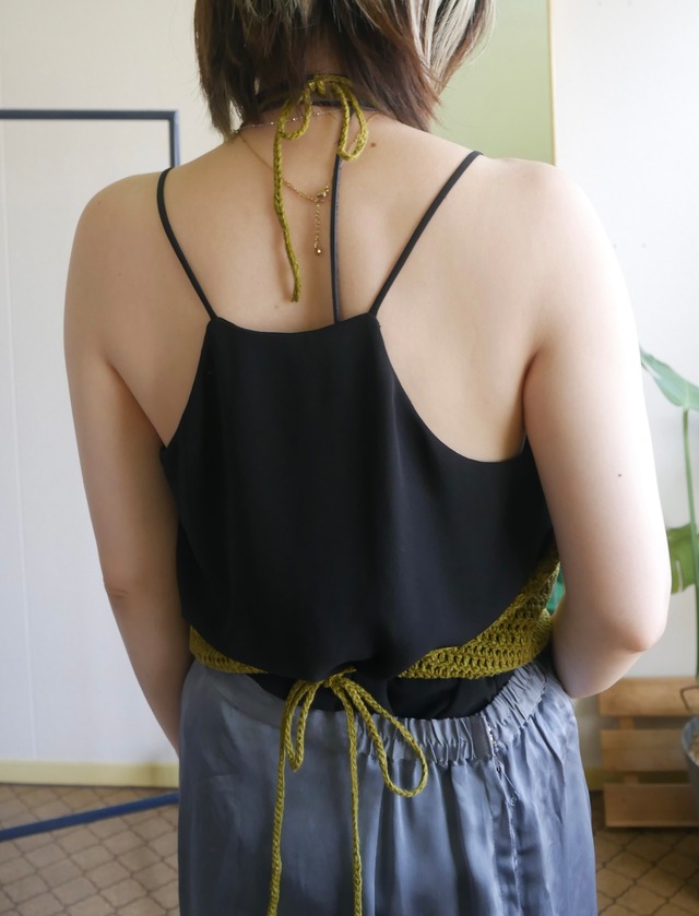 -00s Olive Crochet Lace Halter Neck Top