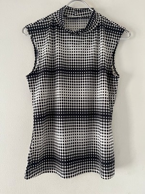 幾何学カットソー