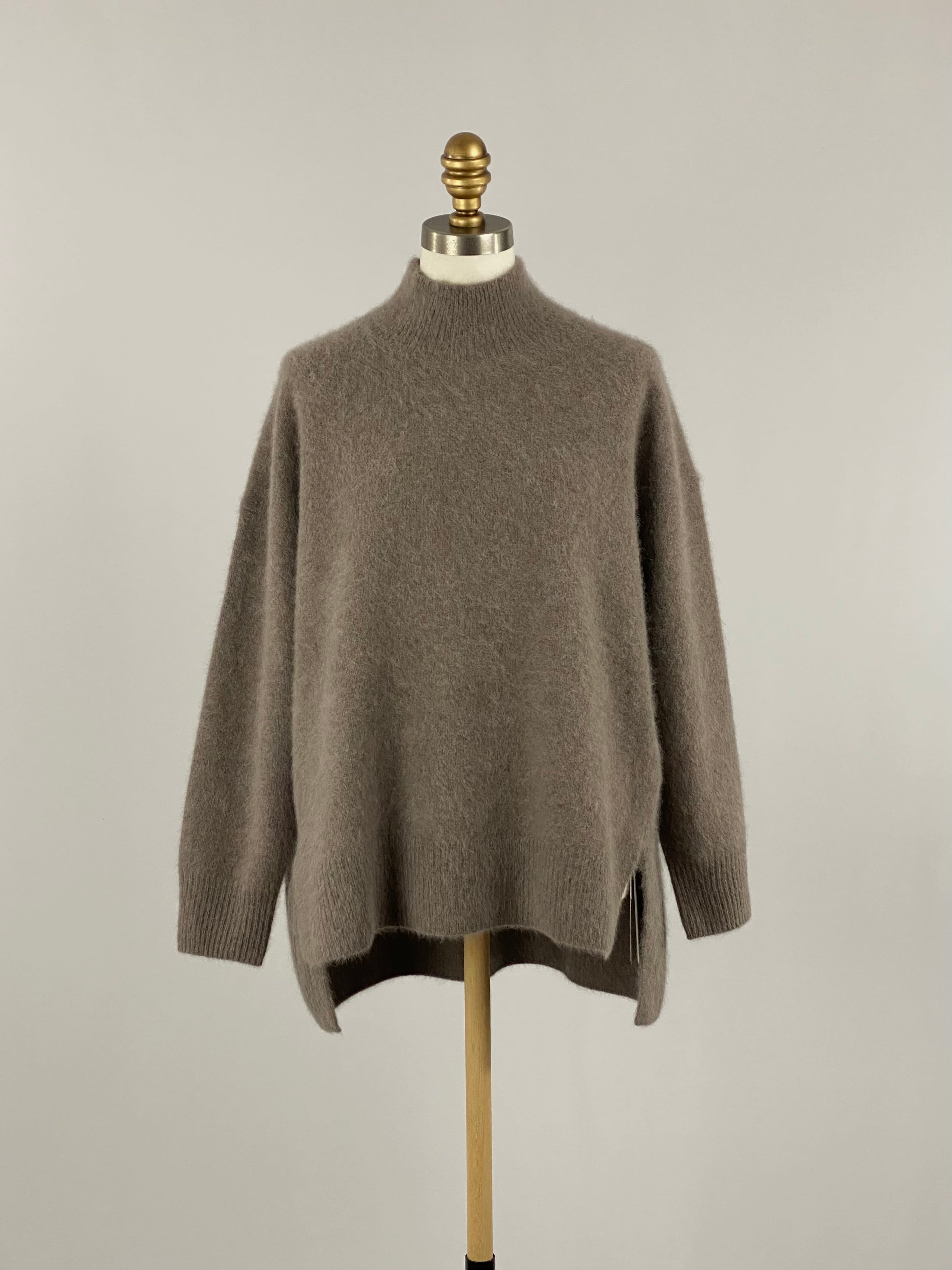 フォックスヤクハイネックニット|ブラウン|Maglia Plus