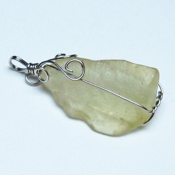 リビアングラス ペンダント 一点物 メール便可 112-13628