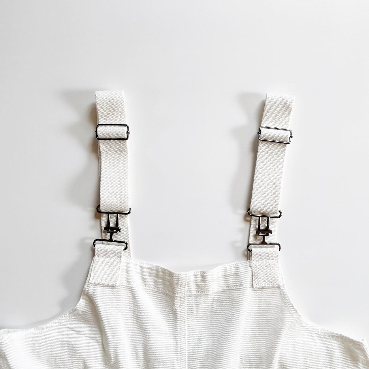 Switched pocket overalls (off-white)