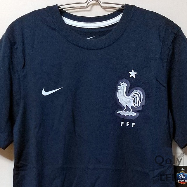 フランス代表 2014 Nike SLIM FIT 半袖Tシャツ 647791-451（Mサイズ） | Qoly × LFB Vintage