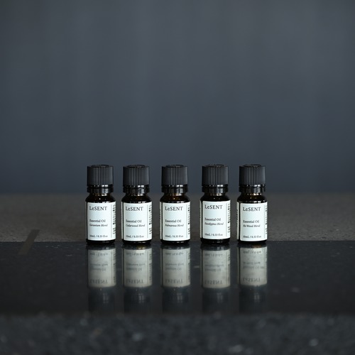 《NY発 日本人女性によるフレグランスブランド》エッセンシャルオイルブレンド 10ml | LeSENT（ルソン）