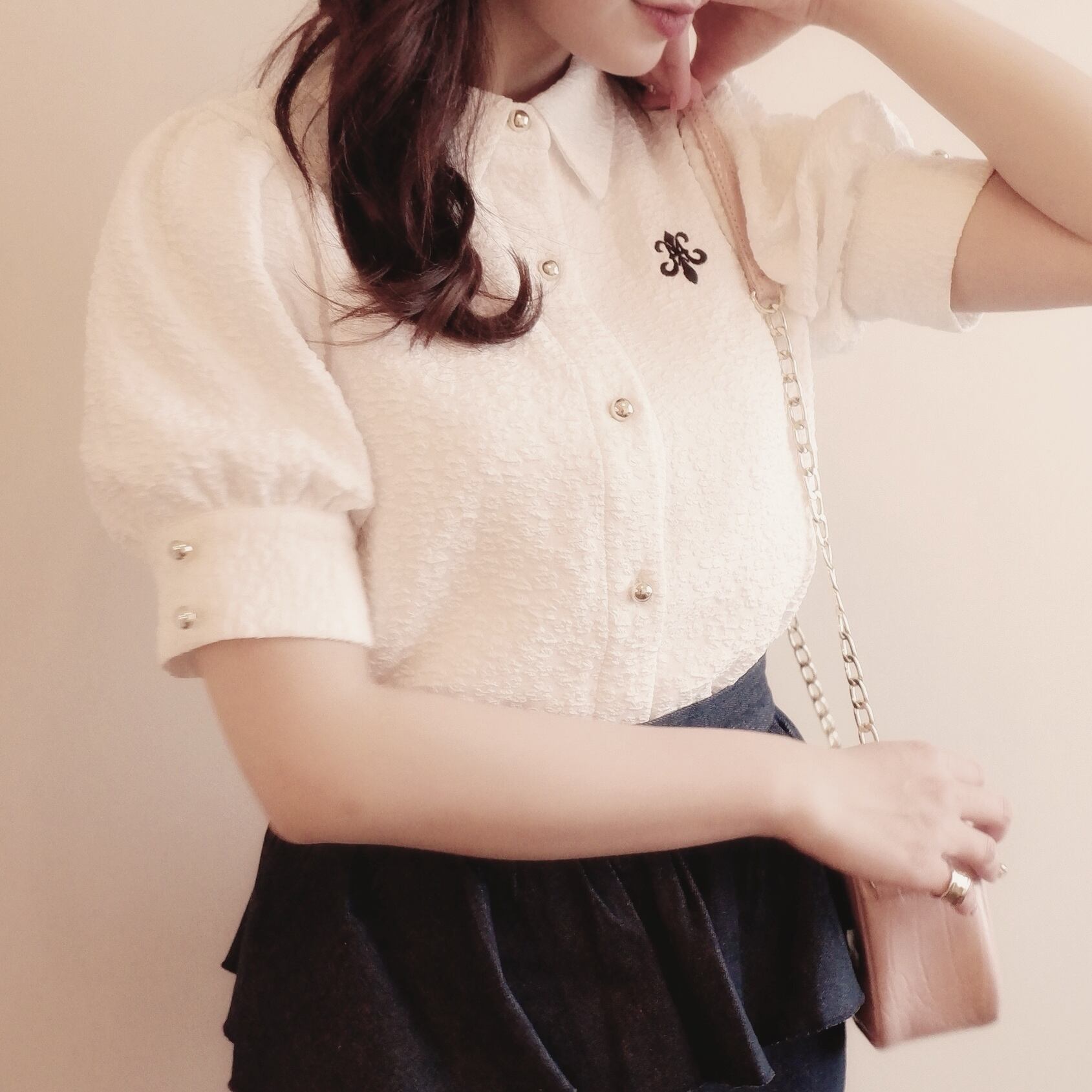 original embroidery puff blouse