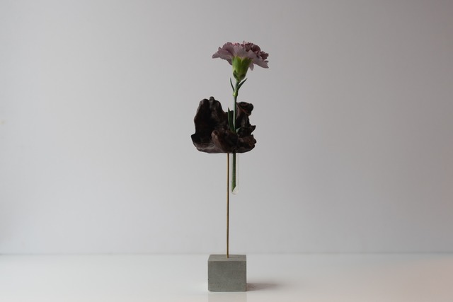 Driftwood flower vase 109