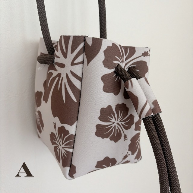 THE BUCKET POUCH BAG / Las Olitas  Hawaii