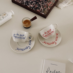 lettering tea cup saucer set 2colors / レッド ブルー レタリング コップ プレート フランス語 韓国 北欧 雑貨