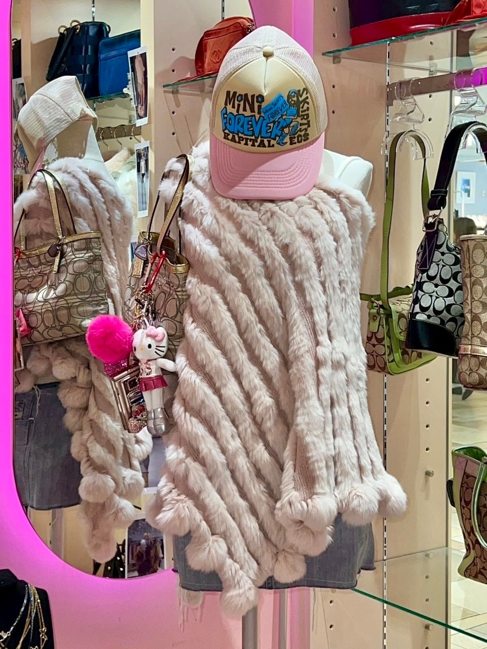 FUR | TSUKI BOUTIQUE