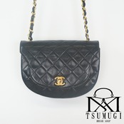 CHANEL シャネル マトラッセ ラムスキン チェーンショルダーバッグ ハーフムーン ゴールド金具 1番台