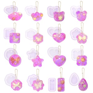 【在庫のみ】 シリコンモールド レジン 【16個セット】 穴あき ハート 長方形 正方形 多角形 小動物 シェイカーモールド ソフトモールド DIY手作り かわいい ペンダント アクセサリー 装飾 再利用可能(O)