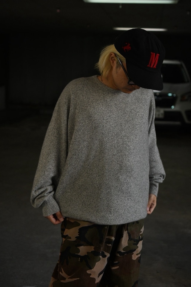 OK/80's "Neiman Marcus" feather grey pure cashmere knit