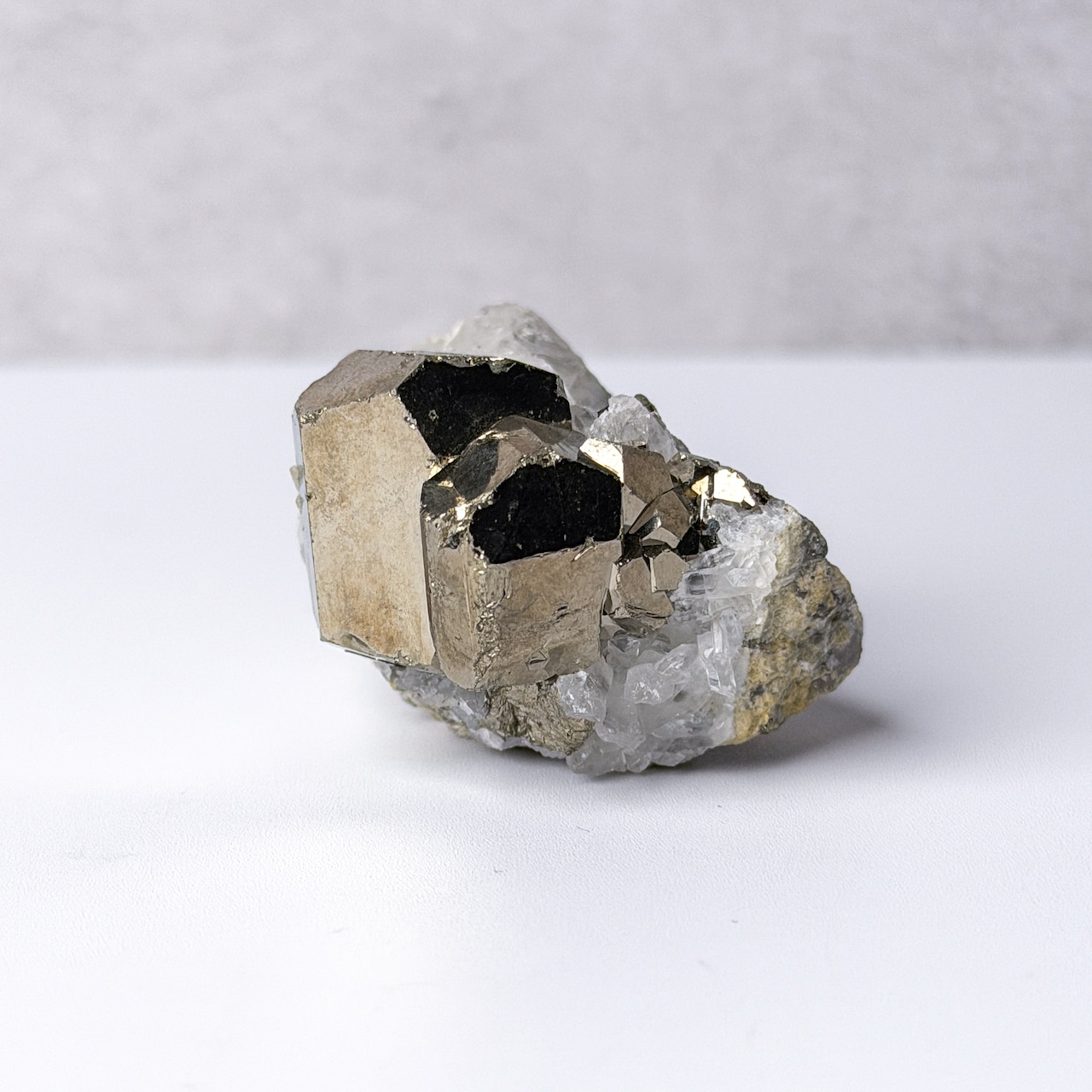 パイライトクォーツ 原石 ＊ Pyrite ＊ 天然石