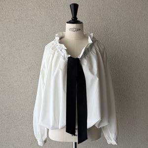 VEVIRED ギャザーネックボウタイブラウス VEJ-011