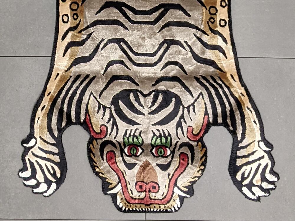 Tibetan Tiger Rug (Mサイズ シルク アッシュブラウン 059) チベタン 