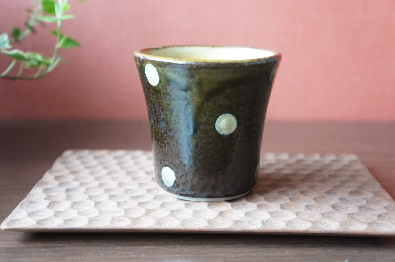 小石原焼　やままる窯　ドットマグカップ　黒  [1-413]