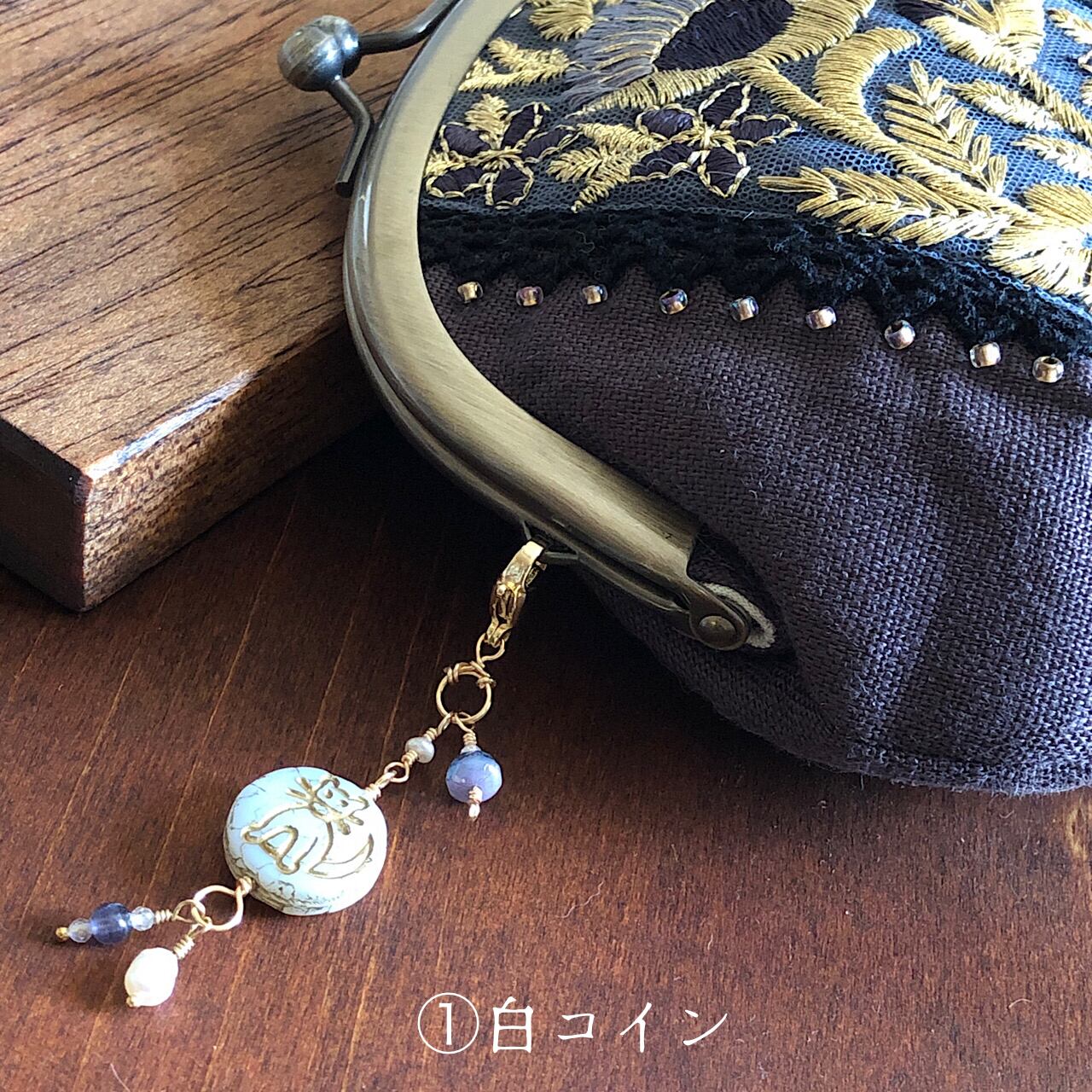 ガラスフラワー＆キャッツアイとネコちゃんのマスクチャーム兼