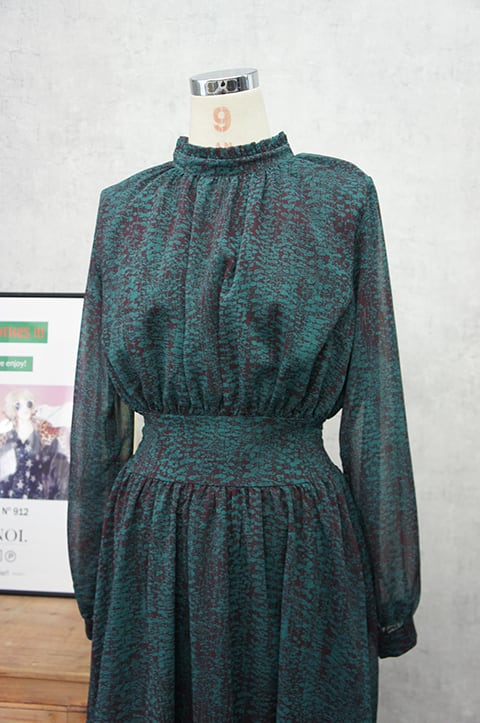 【クレオパトラ】スタンダードワンピース Vert サイレントフラワースカラップ刺繍ワンピース(前開き