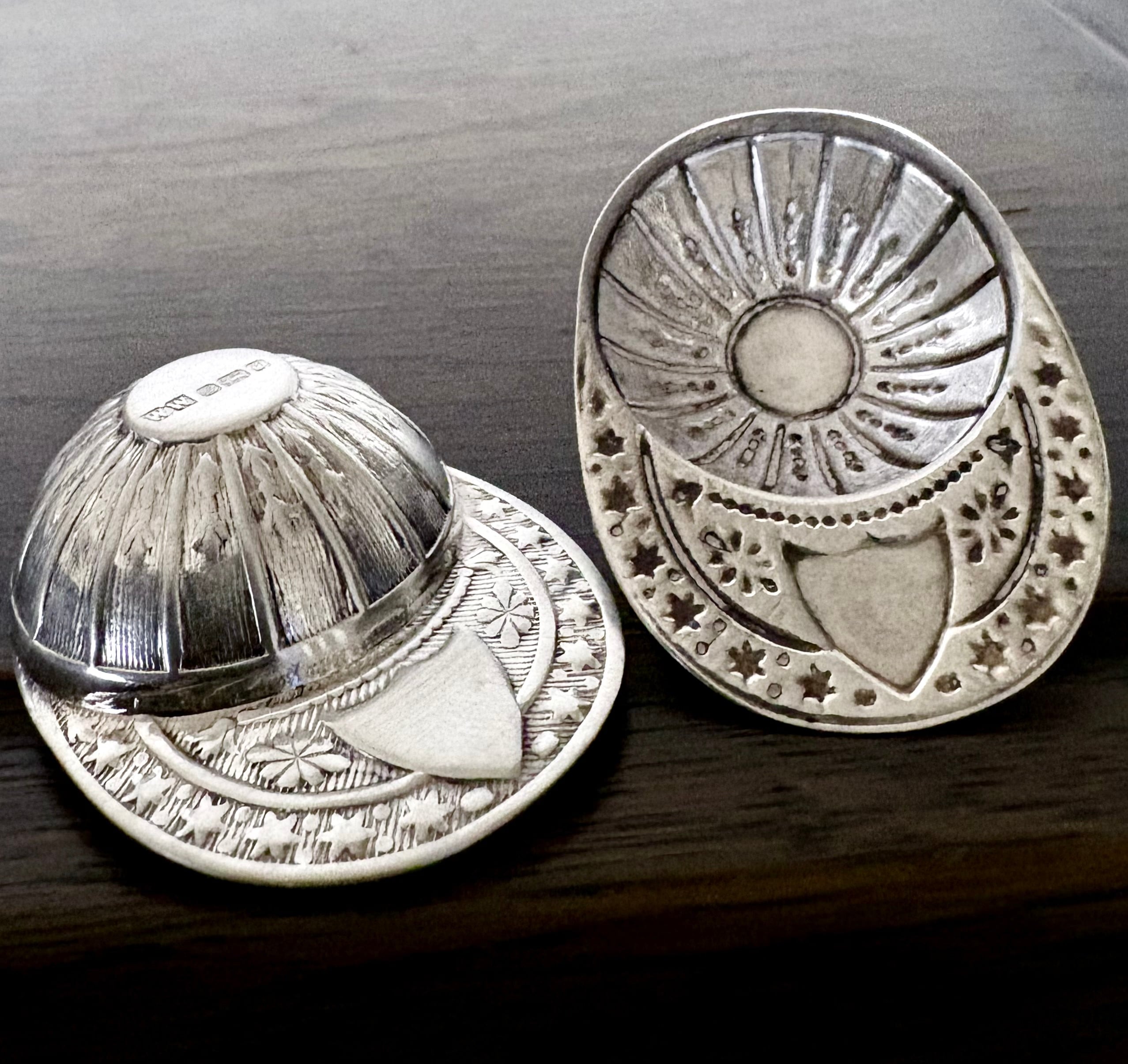 純銀　透かし　アンティーク　ミニ　プレート 純銀 透かし アンティーク ミニ プレート 純銀 アンティーク透かし模様