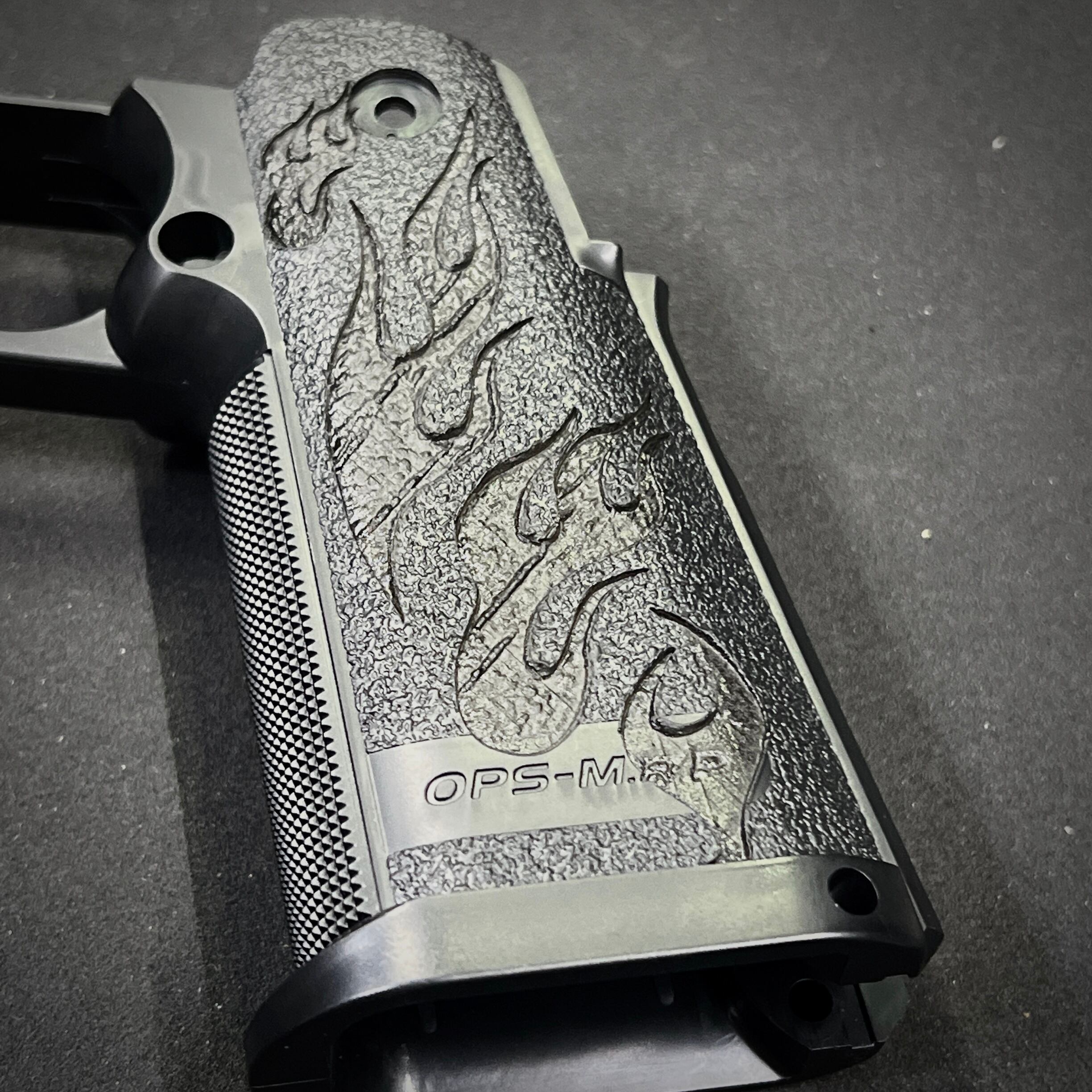 東京マルイ純正 ステップリング/刻印加工 ハイキャパグリップ Hi 東京マルイ純正 ステップリング/刻印加工 ハイキャパグリップ Hi