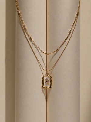 CUBE NECKLACE