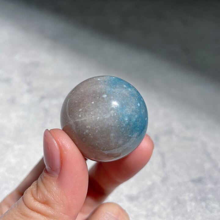 トロレアイトインクォーツ（トロール石）スフィア（丸玉）36