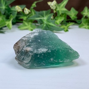 超透明☆モザンビーク産ローズクォーツうさぎ×フローライト