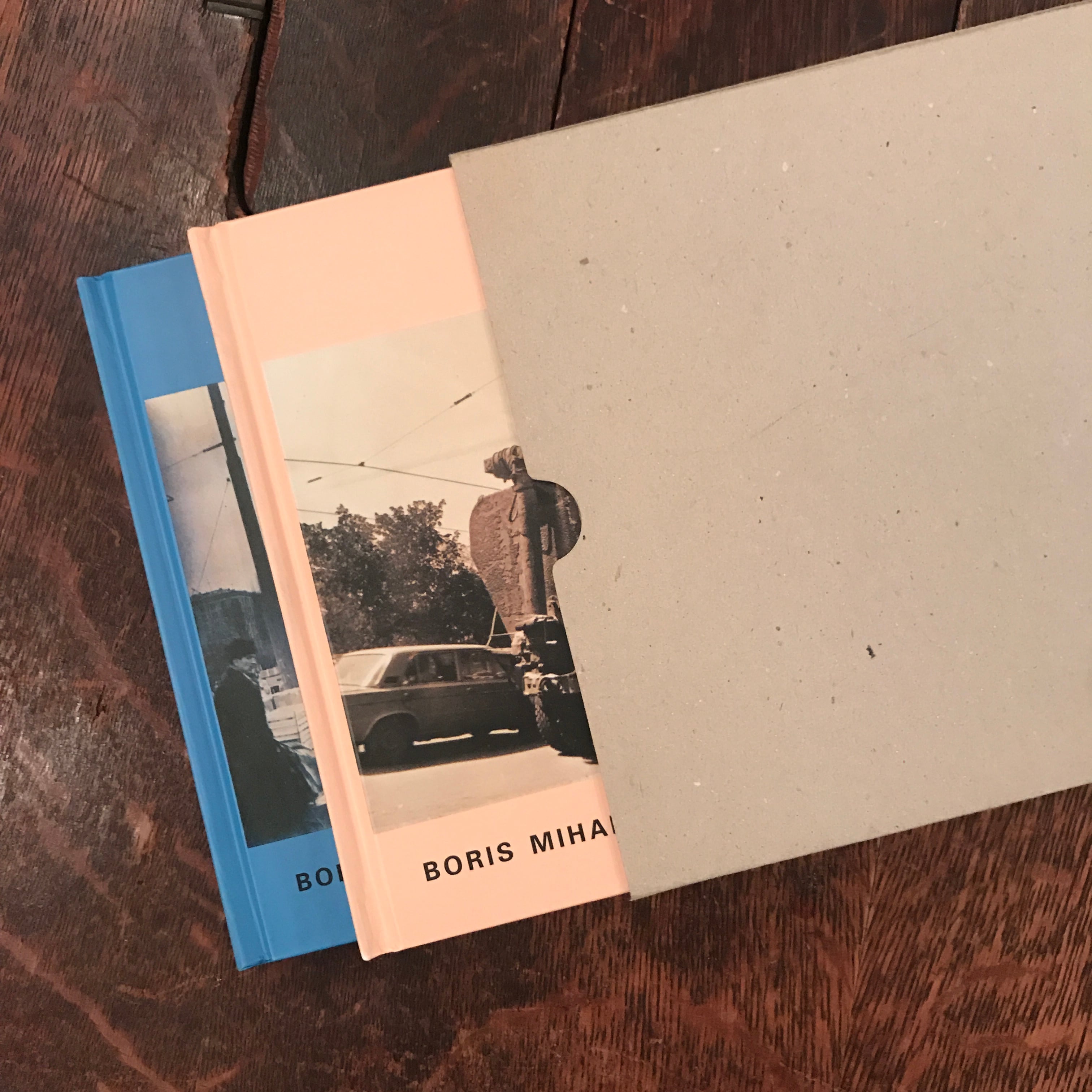 Am Boden (By the Ground) Die DAMMERUNG (At Dusk) / Boris Mikhailov