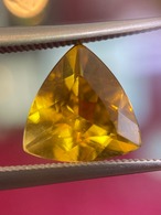 ゴールドベリル トリリアント 10x10mm, 2.5ct - ブラジル産