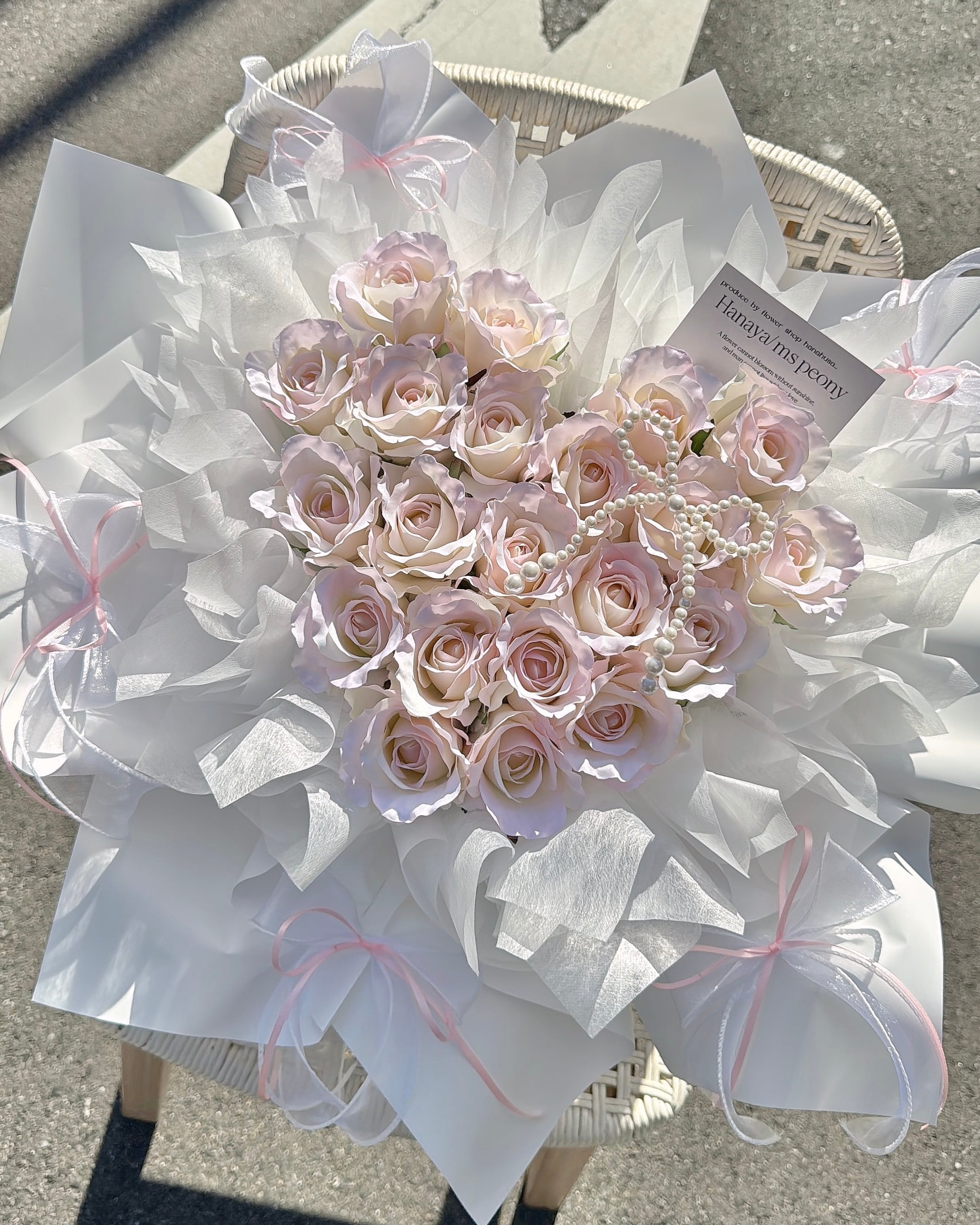 princess heart rose stand bouquet | Ms Peony