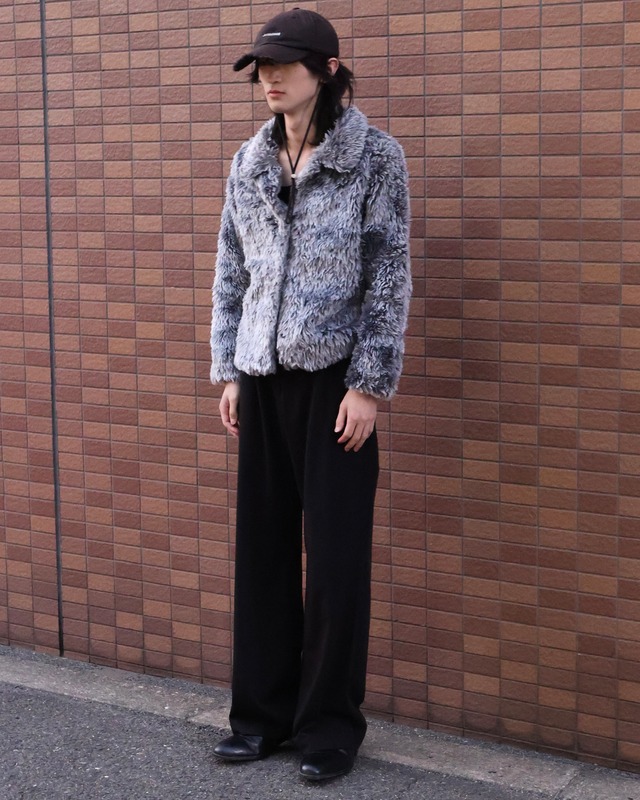 Clip button fur blouson