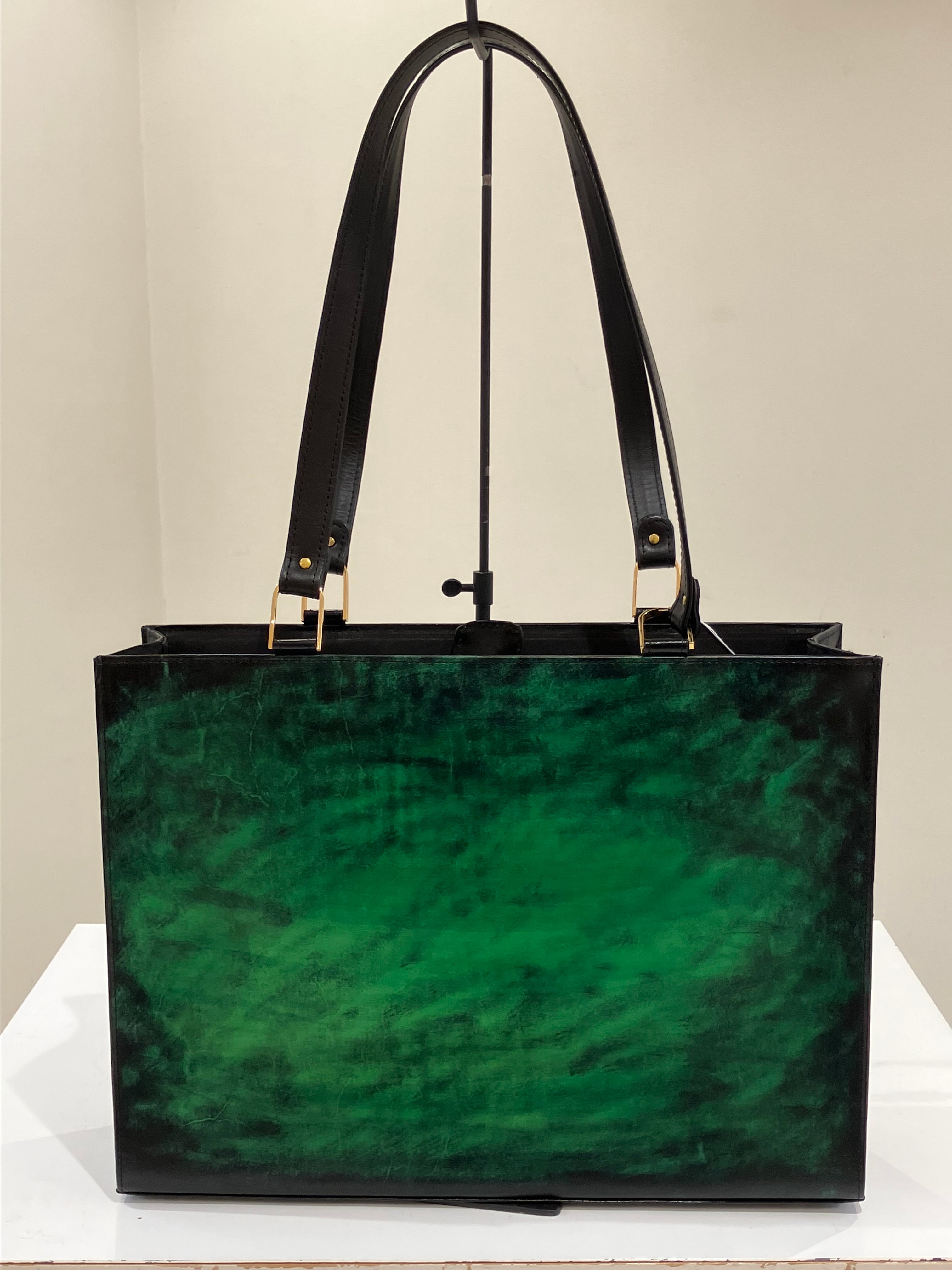 ぼかし染めトートバッグ（B4・緑黒）【 世界に1つだけ‼︎ 本革・手染め
