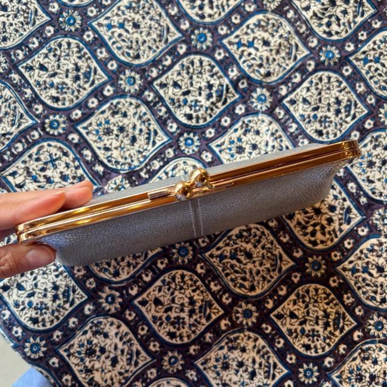 TOPANGA Accessory　Metallic Clasp Wallet 　Silver　メタリック　がま口　　シルバー　メタリック　財布　アクセサリー　　持ち運び収納　ウォレット