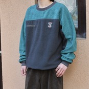 switching design fleece pullover