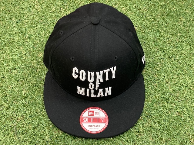 MARCELO BURLON × NEW ERA COUNTY OF MILAN SNAPBACK CAP BLACK SMALL-MEDIUM 20KD4693