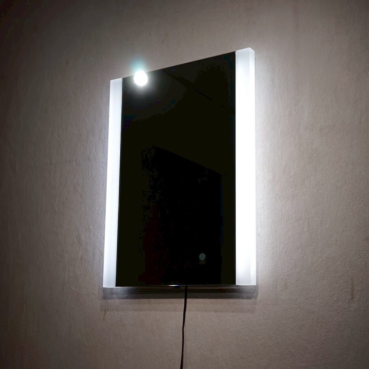 三色変化LEDミラーガラス天板付き207-60-04訳あり品写真をご確認 LEDミラー》買付秘話：商品との出会いは一目惚れ！？そこから販売に