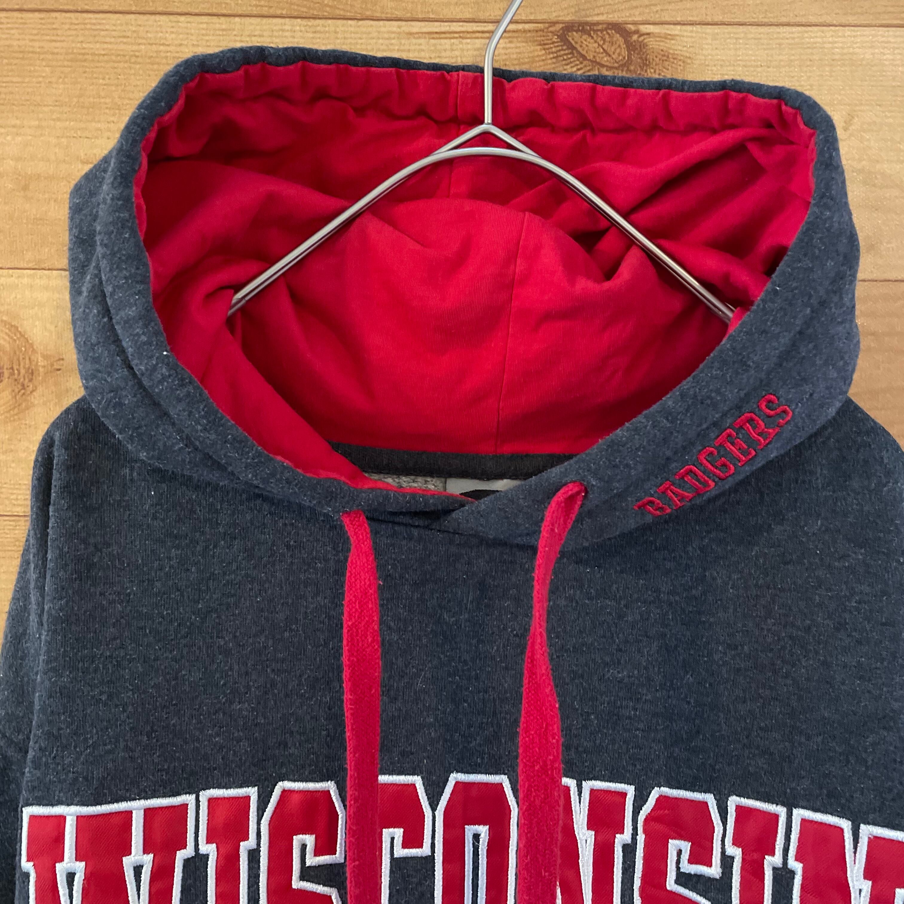 STADIUM】カレッジ スウェット パーカー フーディ WISCONSIN BADGERS