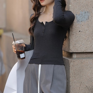 button-front long sleeve t-shirt J00055