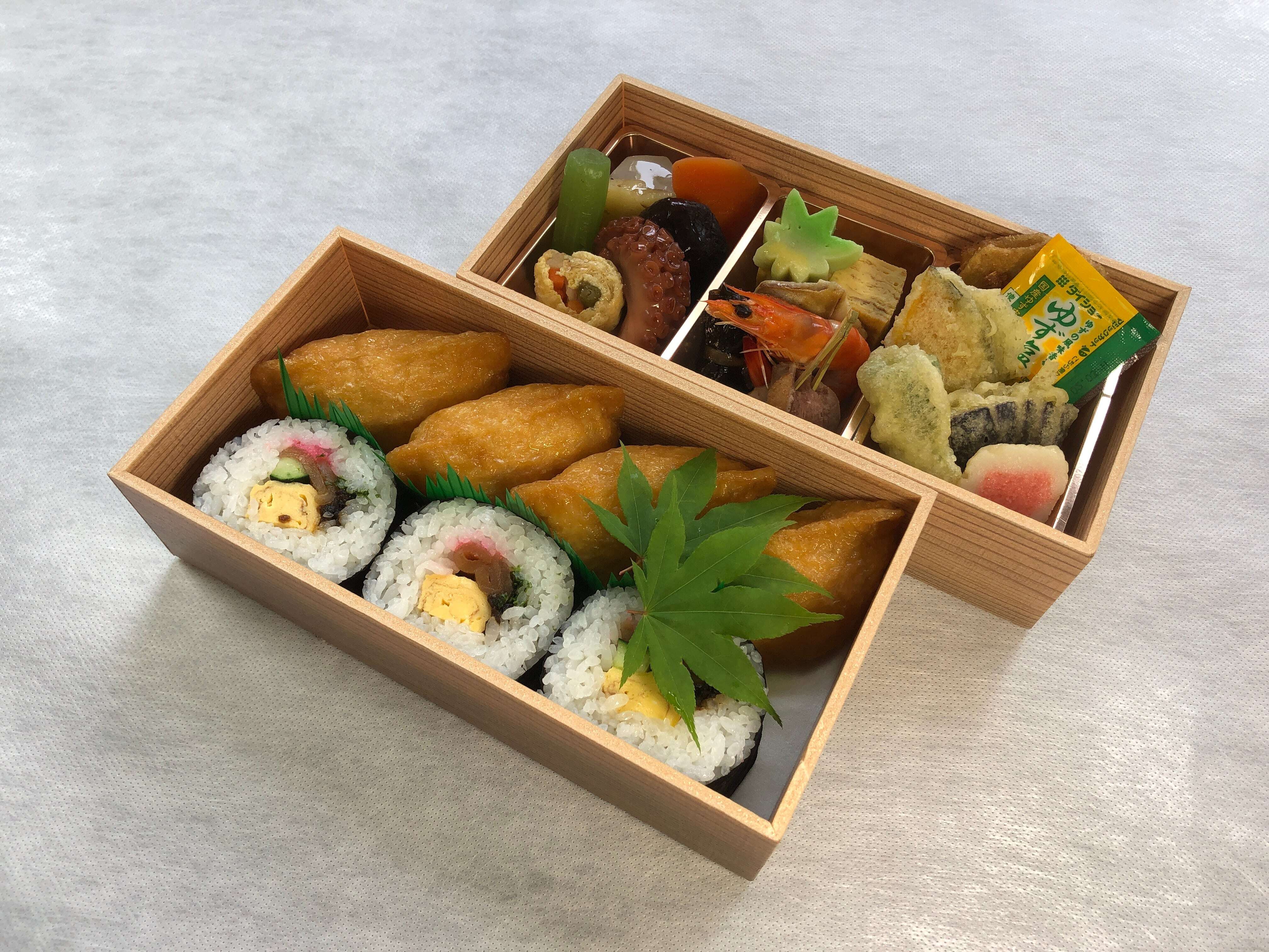 助六寿司弁当 | 新辰巳 - 奥球磨のうまかもんをお取り寄せ