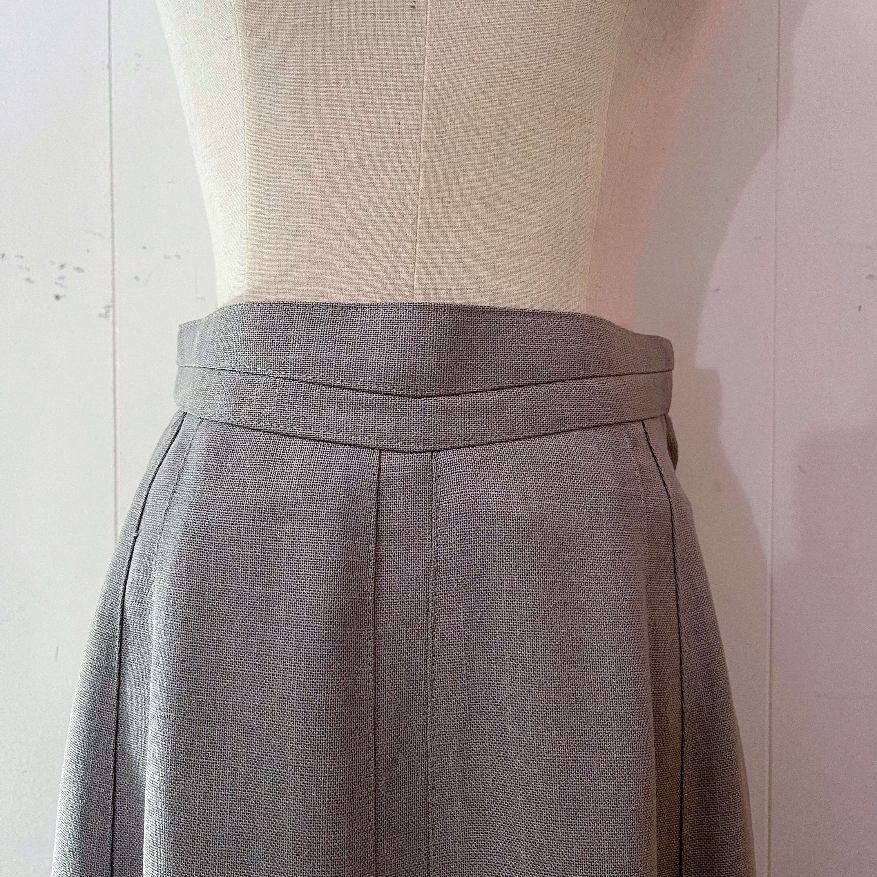 leaf pale green seems flare skirt