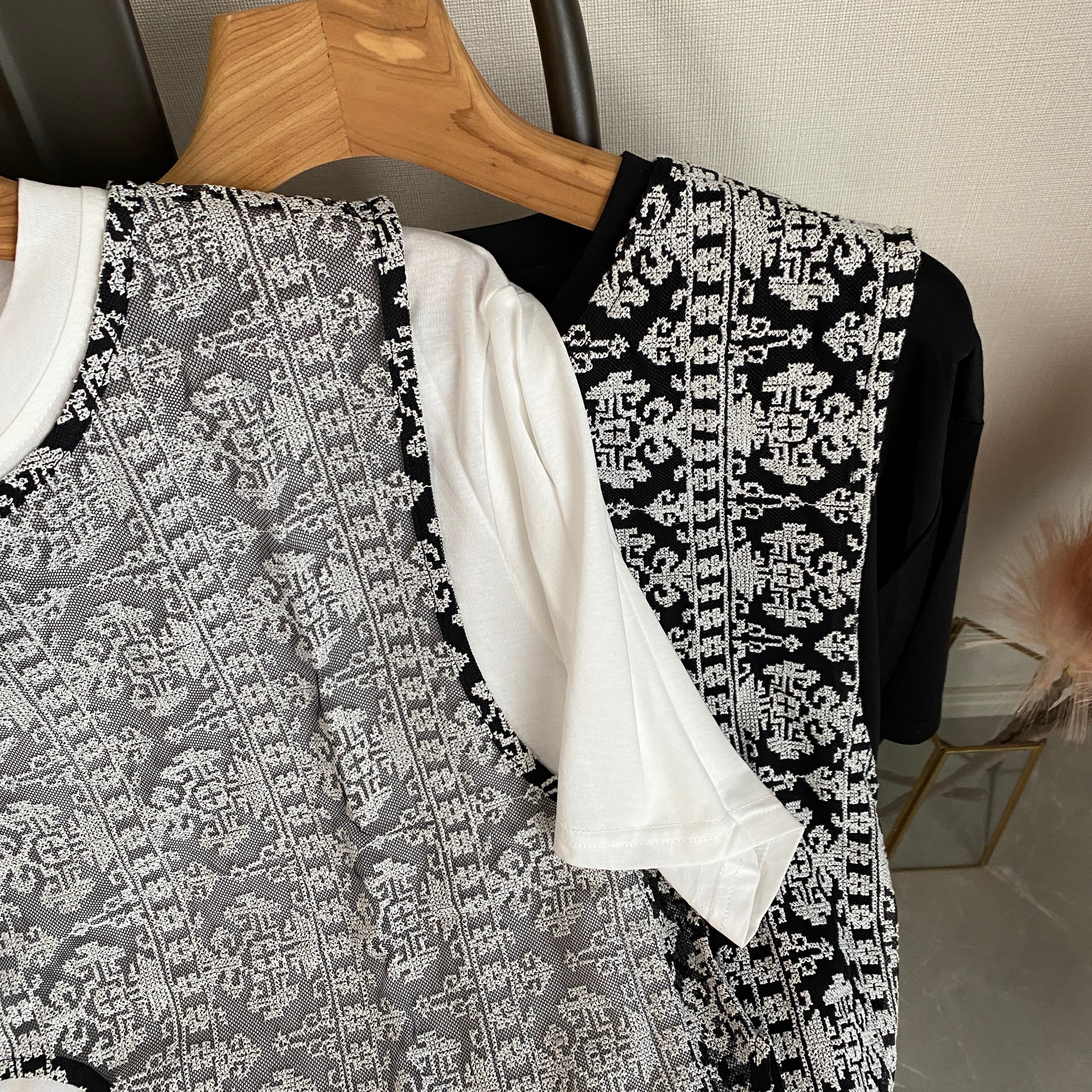 即完のホワイト】VEST SET SHEER PATTERN SHIRT 即完のホワイト】VEST SET SHEER PATTERN SHIRT