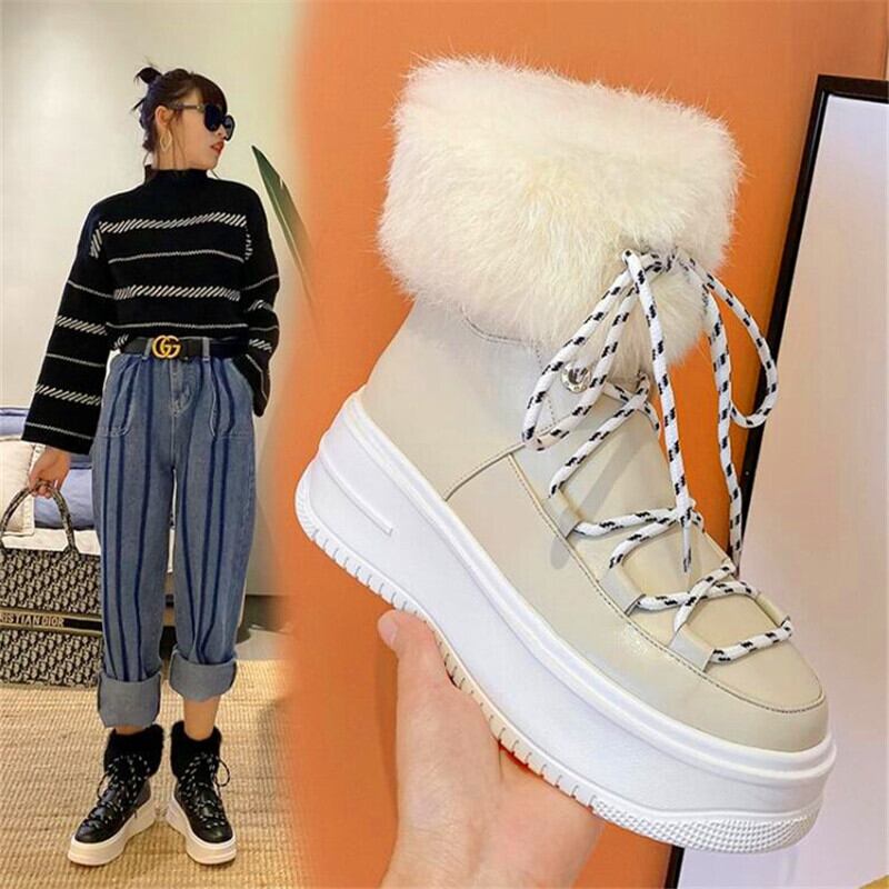 【新作】【送料無料】 厚底レザーとファーブラックとベージュのクロスレースブーツ、冬のレディースファッションブーツを備えた高品質のスノーブーツのペア 靴 シューズ ウィンター 冬物 10b338108825366