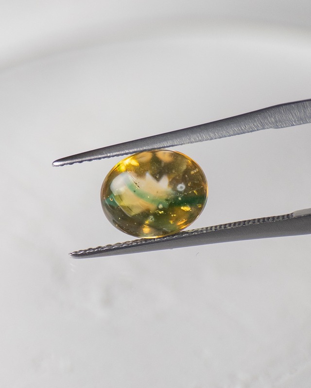 バフトップオーバルカット10×8mm #645【硝子の宝石】箔入