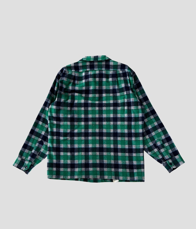 -PENDLETON- Vintage 70s L Wool Check Shirt made in USA