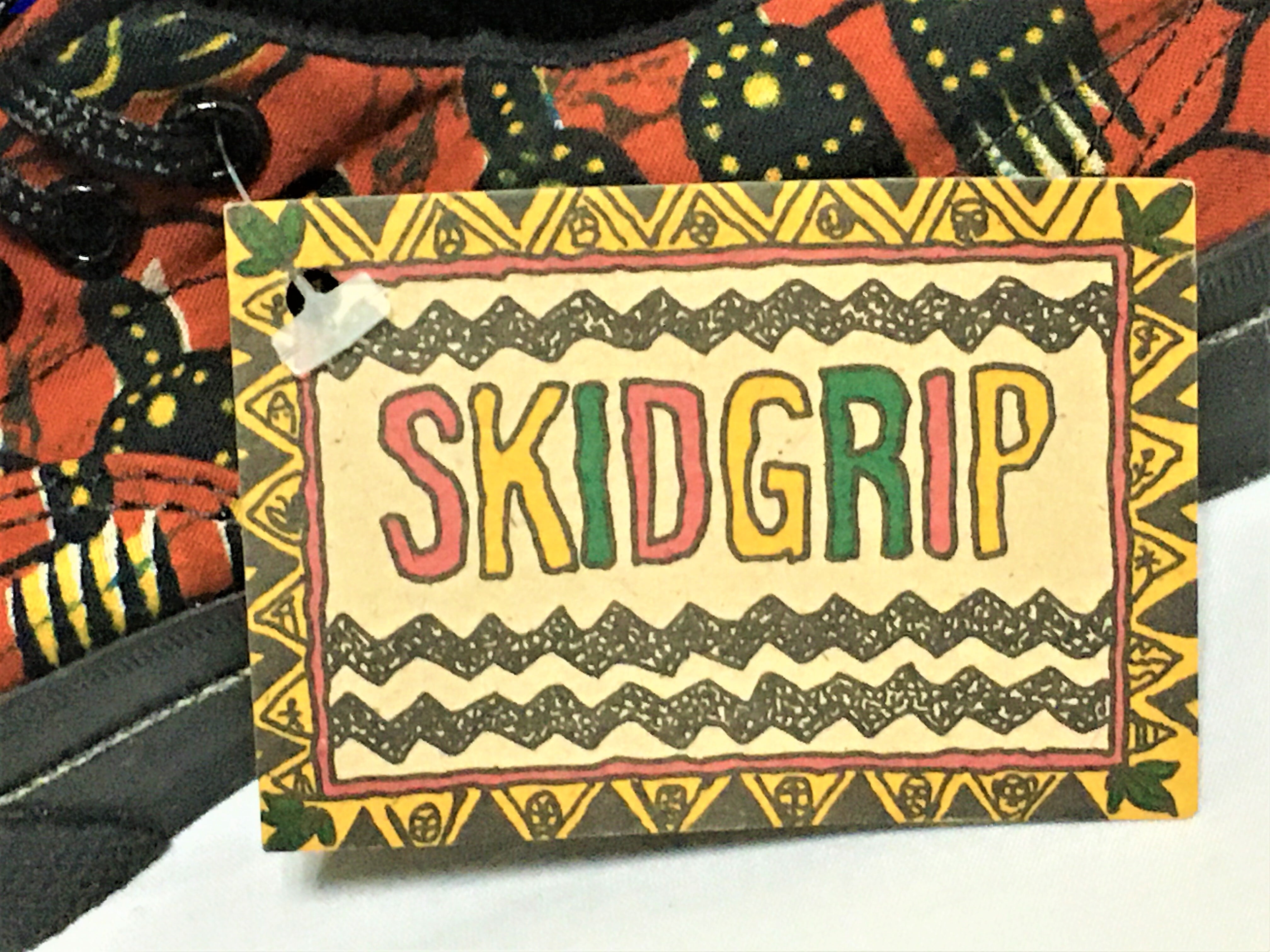 CONVERSE（コンバース） SKIDGRIP （スキッドグリップ）アフリカン 赤