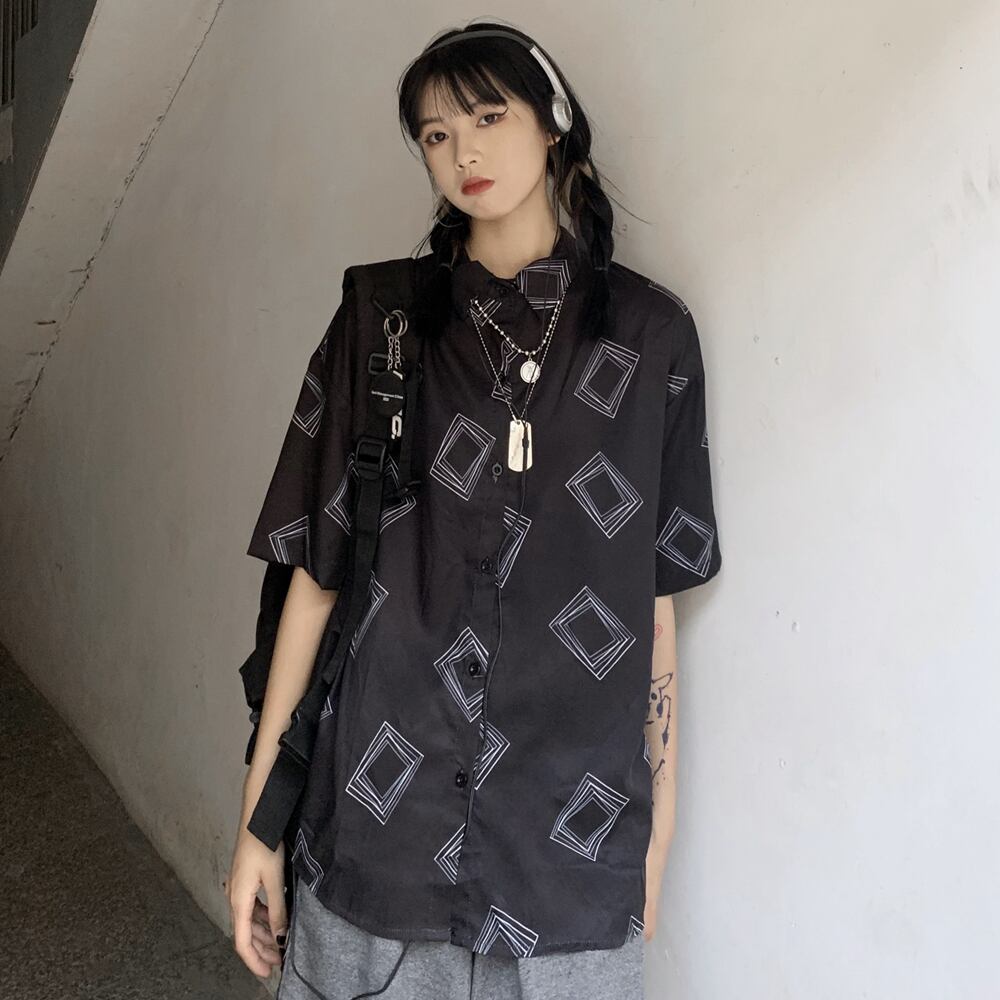 ダークサマーシャツ レディースルーズスタイルカジュアルトップス かわいい 夏物 ケッペル23006215504