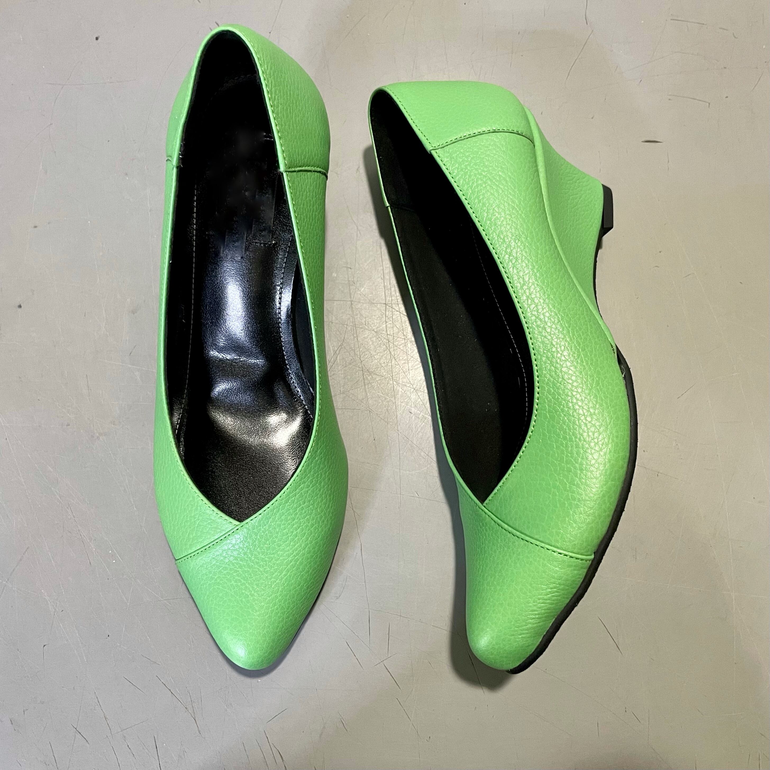 フロント切替ポインテッドパンプス